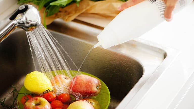 14 Mistakes People Make When Washing Fruit and Vegetables