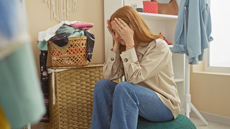 7 Reasons Why Your Decluttering Efforts Are Failing (And How to Fix It)