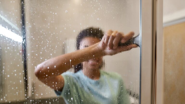 11 Bathroom Cleaning Hacks That Will Make Your Life So Much Easier