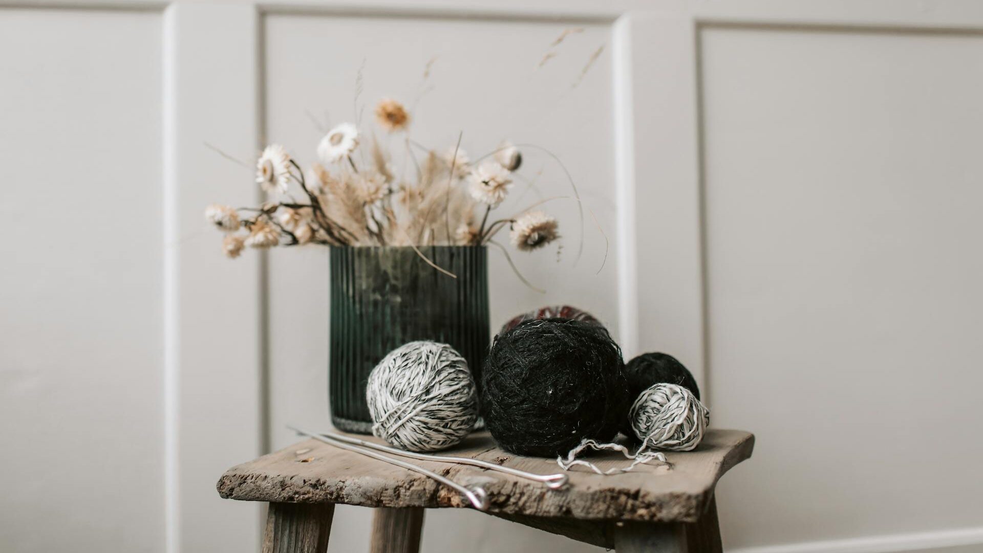 Expired knitting yarns