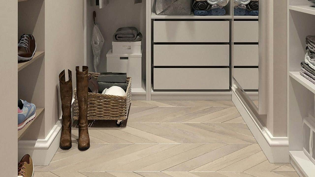 walk-in closet small room