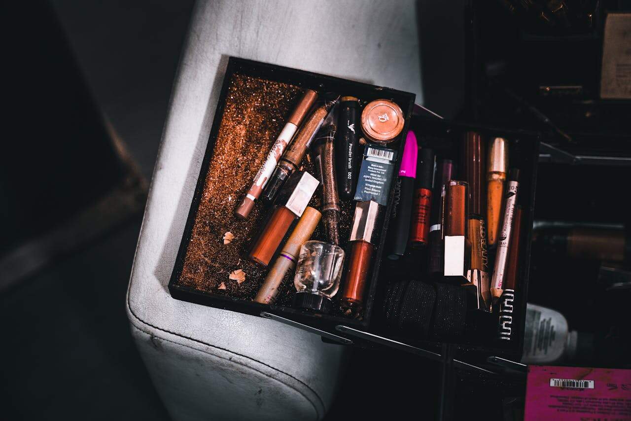 Messy Makeup Box