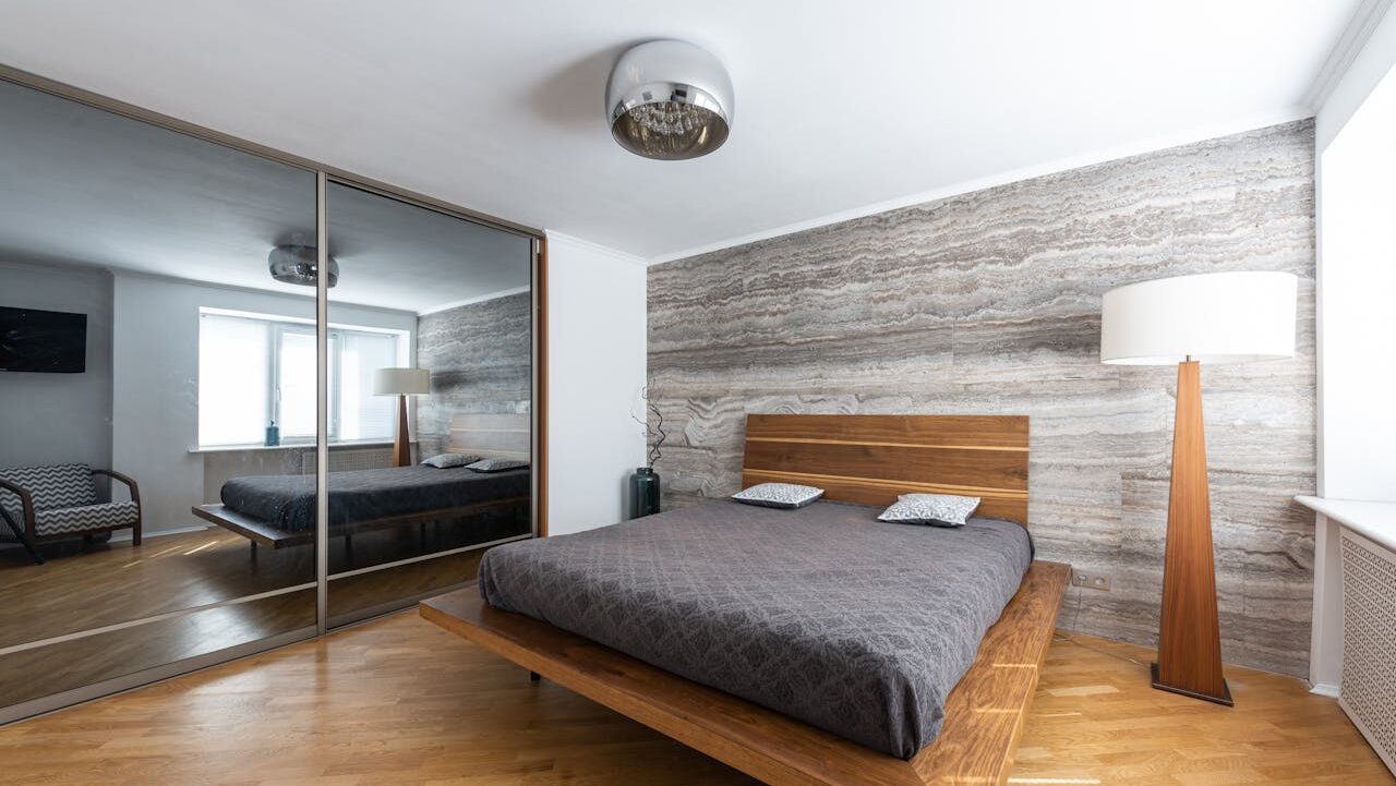 Mirror Opposite Windows